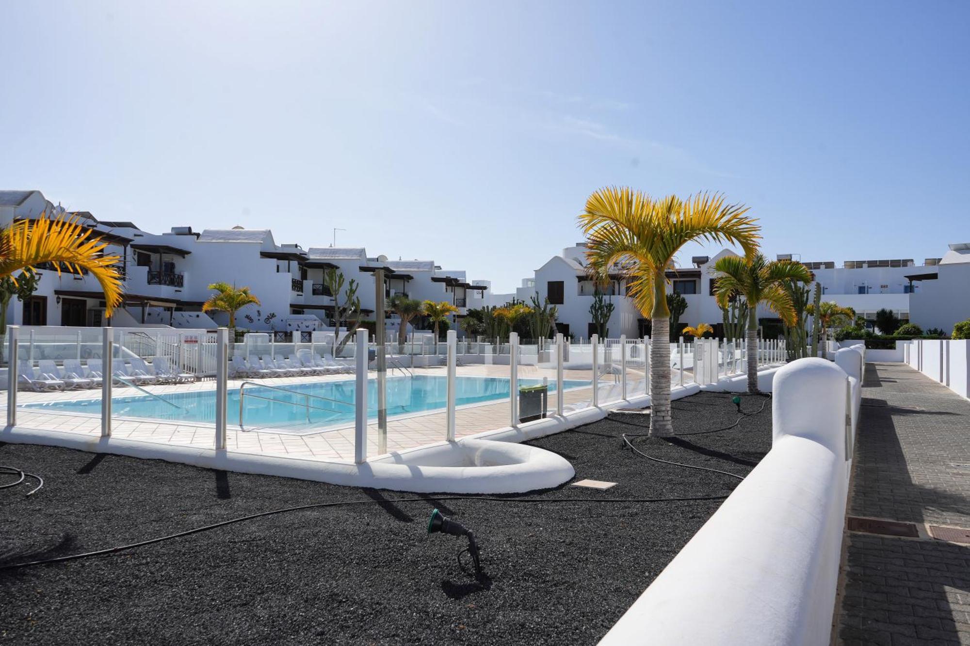 Belharra. Apartamento en urbanización con piscina. Playa Blanca  Exterior foto