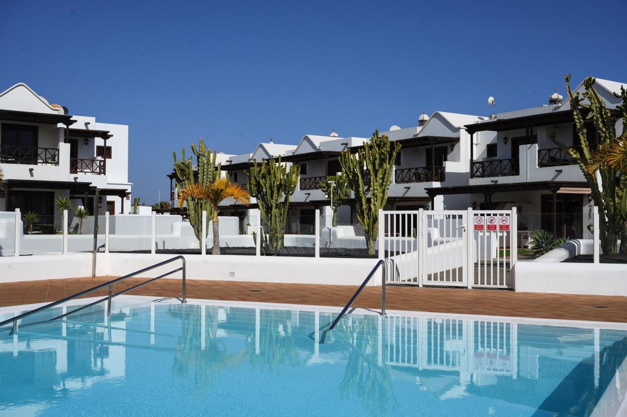 Belharra. Apartamento en urbanización con piscina. Playa Blanca  Exterior foto